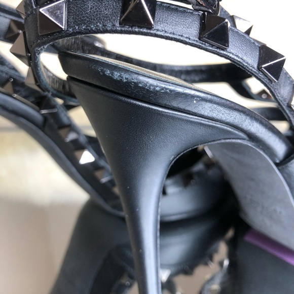 VALENTINO ROCKSTUD LEATHER PUMPS - Picture 7 of 14